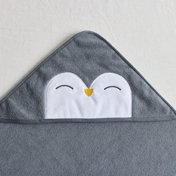 KIDS HOODED TOWEL - GIFTS & GADGETS - 01