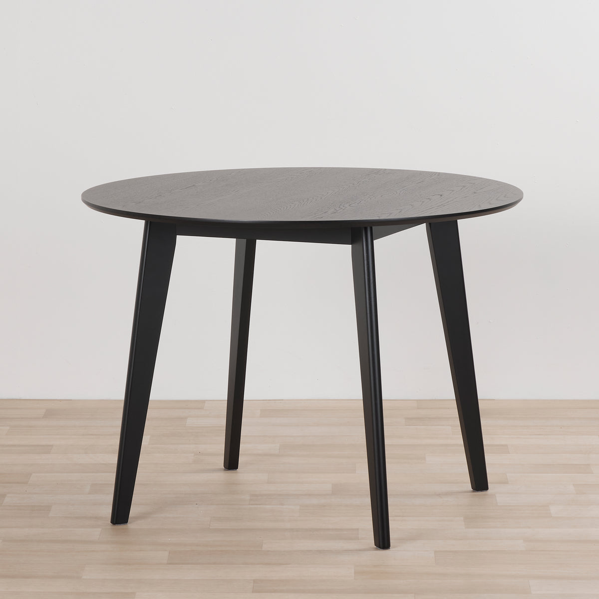 Whitby Round Dining Table - Black – nood