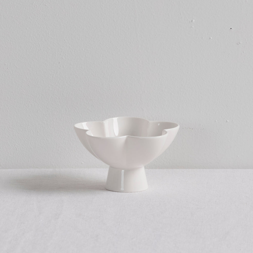 24689_WHT_01